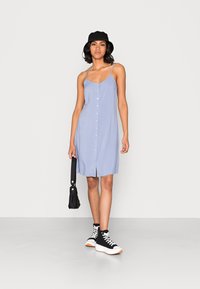 Even&Odd Vestido de dia - purple