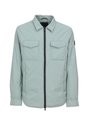 Lichtgroene gewatteerde jas met kraag, ritssluiting aan de voorkant, twee borstflapzakken en zijzakken, afgebeeld tegen een witte achtergrond.