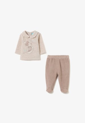 Tenue pour tout-petits de couleur beige clair comprenant un haut à manches longues avec un col Peter Pan et un motif de Mickey Mouse, associé à un pantalon doux et plush assorti.