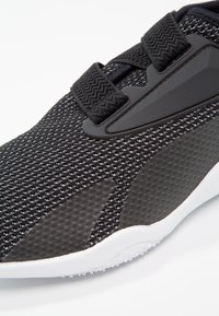 Puma Sneakers - black