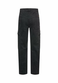 Zwarte cargobroek met een rechte pijp, voorzien van meerdere zakken en een duurzame stoftextuur. De tailleband is verstelbaar.
