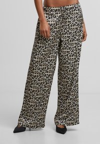 Urban Classics LEO RESORT - Bukse - leo