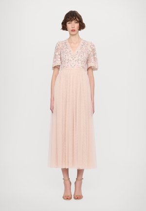 Needle & Thread ROSIE BODICE SHORT SLEEVE V NECK GOWN - Occasion wear - pearl pink