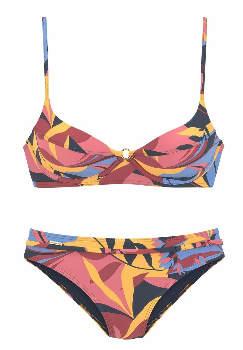Višebojni bikini set s geometrijskim uzorkom u nijansama ružičaste, žute, crne i plave; uključuje dekorativni detalj zlatnog prstena.