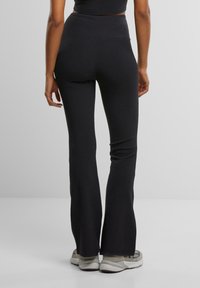 Urban Classics Verryttelyhousut - black