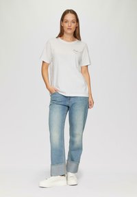 s.Oliver MIT RÜCKEN - T-Shirt print - weiß