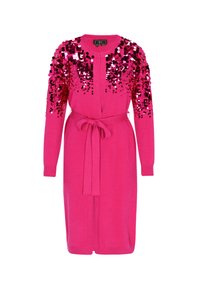 Cardigan lungo rosa con cintura in vita e paillettes rosa e rosse lucide che coprono densamente la parte superiore anteriore e le maniche.