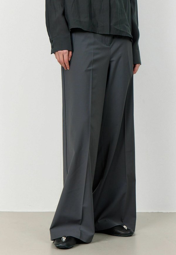 LR-IRMELIN 1 - Stoffhose