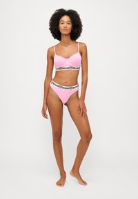 Moschino Underwear 2 PACK - Tanga - pink