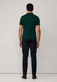 Hackett London SLIM FIT LOGO - Polokošeľa - forest night green