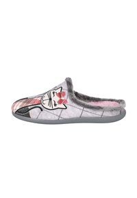Zapatilla gris de tipo slip-on con forro suave, que presenta una cara de gato sonriente con un lazo rosa en la parte superior y un patrón de cuadros cerca de la zona de los dedos.