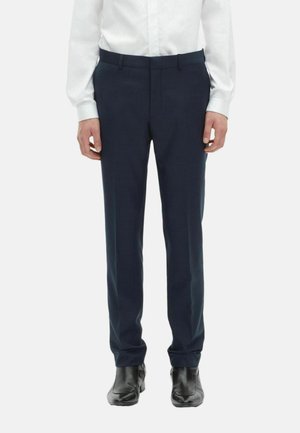 Navyblaue maßgeschneiderte Hosen aus einem glatten Stoff, mit geradem Bein, Gürtelschlaufen und einem dezenten Vorderfalten für einen gepflegten Look.