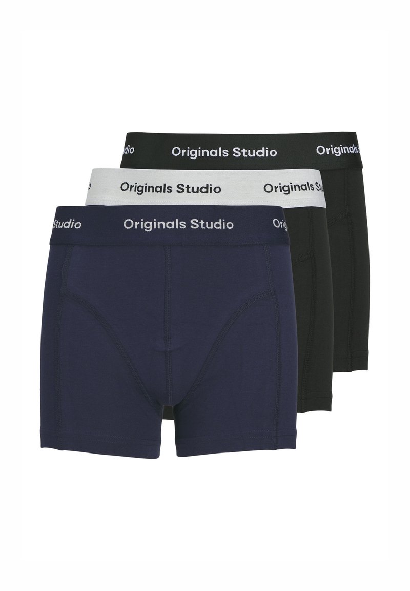 Trīs bokseršortu komplekts tumši zilā, melnā un pelēkā krāsā. Iespējami elastīgi jostas ar baltu uzrakstu "Originals Studio". Mīksta auduma.