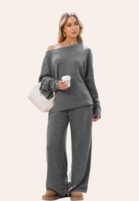 Cupshe Longsleeve - dark grey