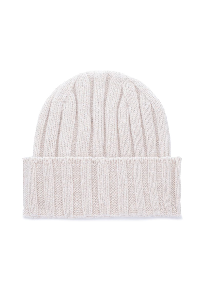 Berretto in maglia di un morbido beige, caratterizzato da una trama a coste verticali e un risvolto per una vestibilità regolabile. Design leggero e caldo.