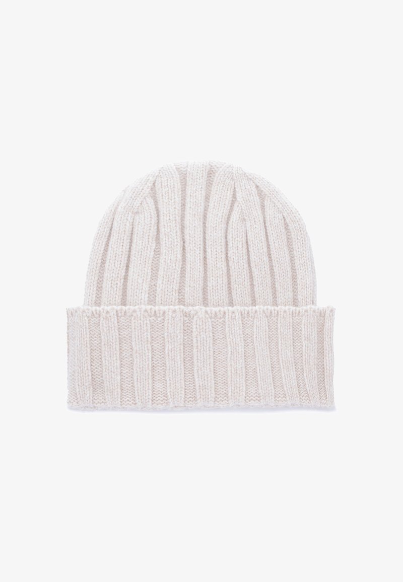 Berretto in maglia di un morbido beige, caratterizzato da una trama a coste verticali e un risvolto per una vestibilità regolabile. Design leggero e caldo.