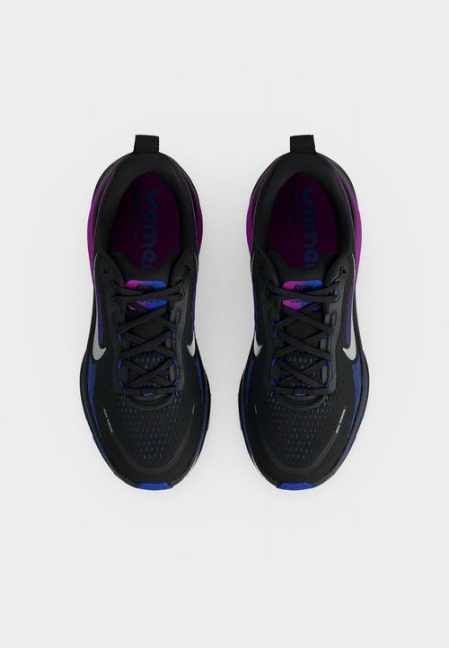 Nike VOMERO 18 UNISEX - Road running shoes - black/metallic silver-coloured/vivid purple/persian violet/purple pulse — foto 5