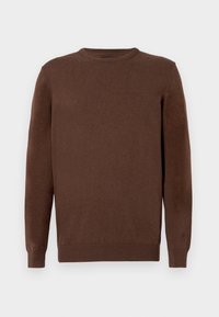 Barna hosszú ujjú crew neck pulóver, bordázott mandzsettákkal és alsó szegéllyel, finoman hímzett, kis logóval a bal mellkason.