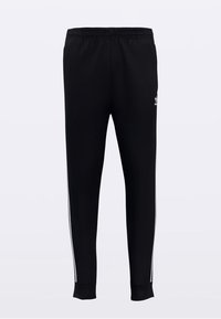 Fekete sportnadrág elasztikus derékpánttal, fehér oldalsávokkal és egy kis logóval a bal felső oldalon. Simább szövet textúra.