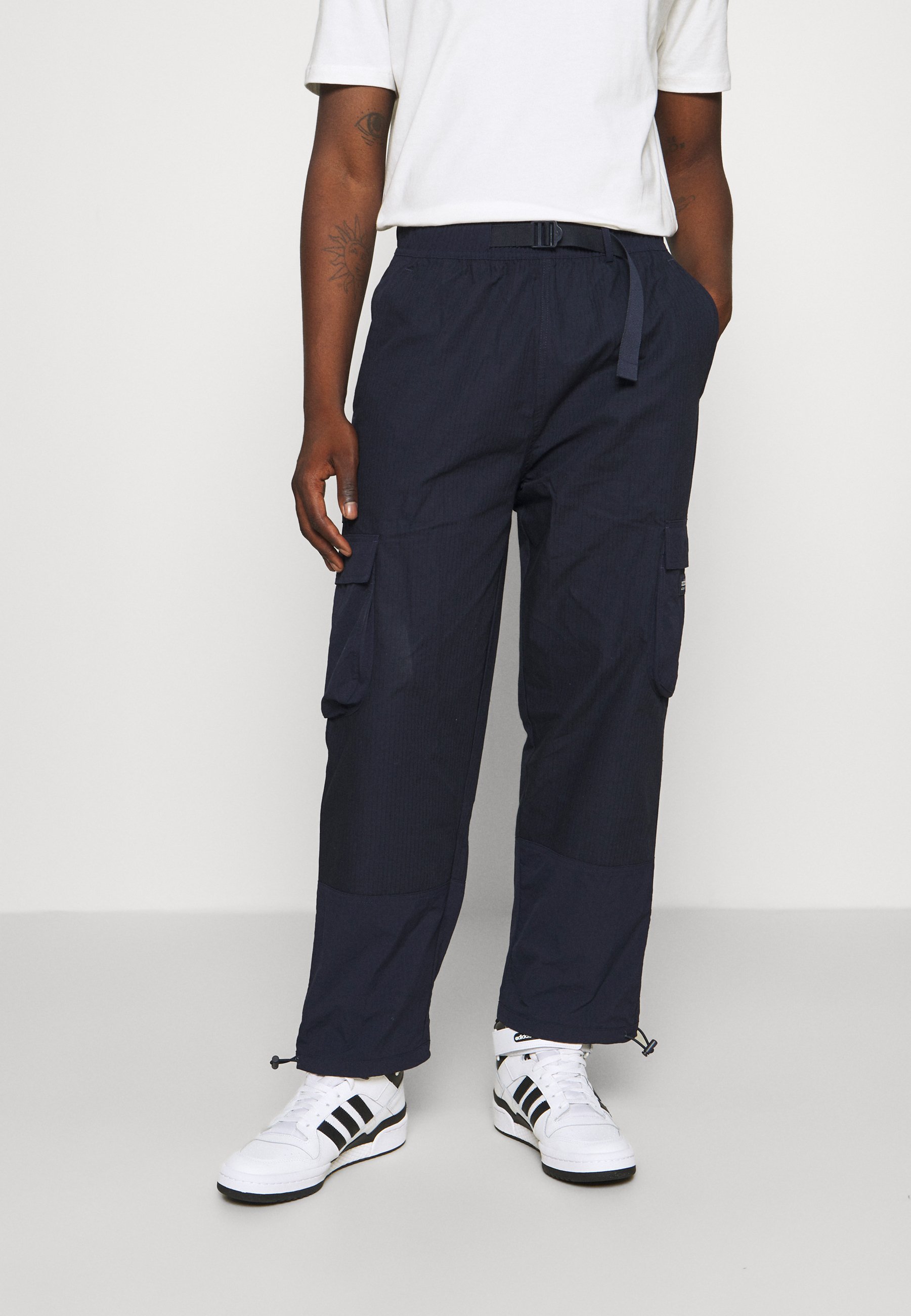 adidas Originals CARGO PANT - Pantalones cargo - legend ink/azul marino -  Zalando.es