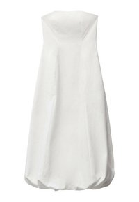 Robe blanche sans bretelles avec un corsage ajusté et une jupe volumineuse et froncée. Texture lisse sans motifs visibles. Design simple et minimaliste.