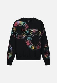 Zwarte sweatshirt met een kleurrijk tie-dye spiraalpatroon. "Unite Forever" in het wit gedrukt aan de voorkant. Ribbelboorden en zoom.