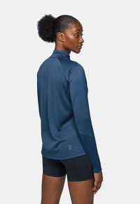On CLIMATE - Long sleeved top - denim