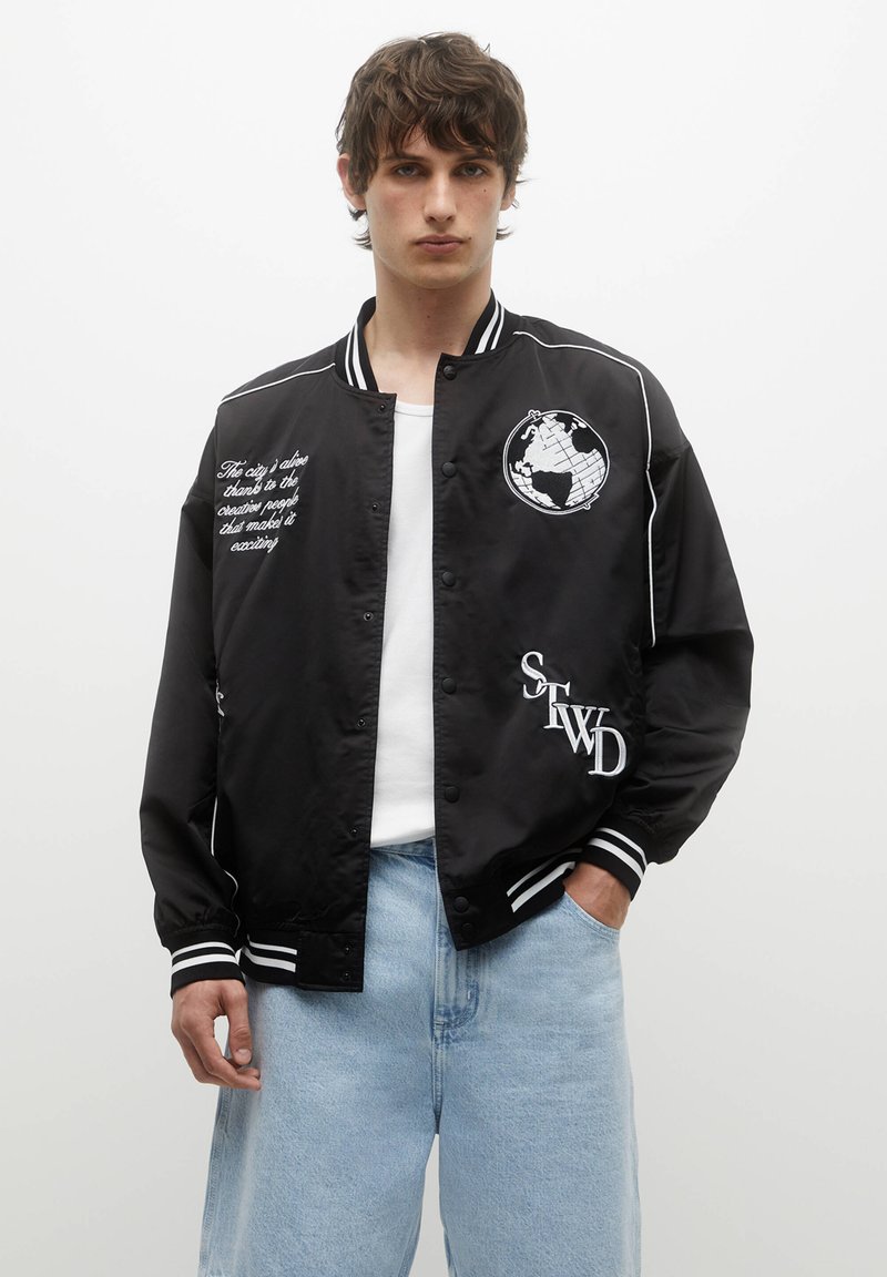 PULL&BEAR VARSITY WITH PATCHES Bomber Jacket black Zalando.ie