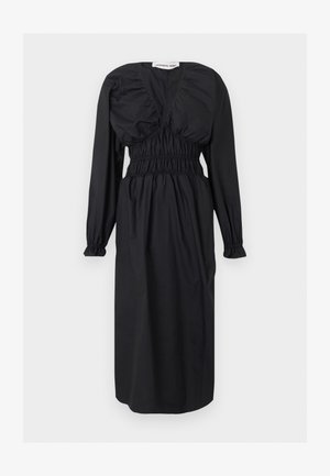 Črna midi obleka z dolgimi rokavi, globokim V-izrezom, nabranim oprsjem in pasom, elastičnimi manšetami ter rahlo razširjeno krilo.