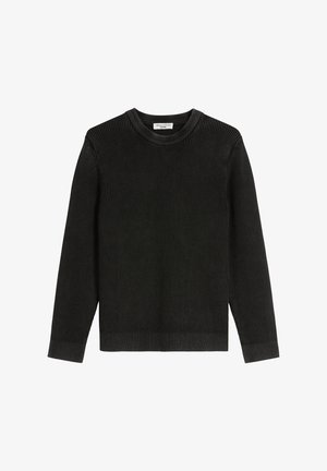 Temno siva rebrasta pletena pulover s okrogkim ovratnikom in dolgimi rokavi. Ima teksturirano tkanino ter oprijete manšete in rob.