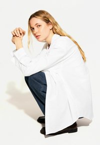 Bershka Cămașă - white