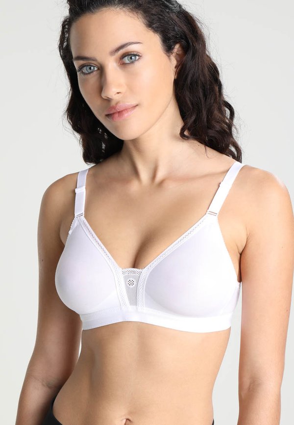TROPHY NON WIRED - High support sports bra4