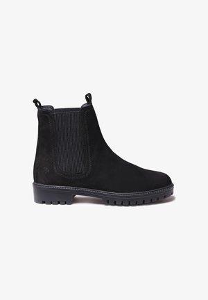 Juodas zomšinės Chelsea botai su elastinėmis šoninėmis plyšiais, patraukimais ant kulno ir priekyje, bei tvirtu guminio pado.