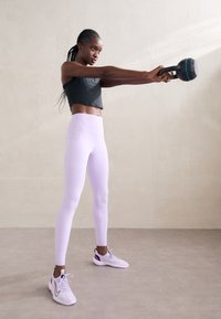 Nike Performance UNIVERSA - Tajice - lilac bloom