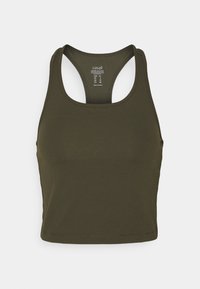 Sujetador deportivo acanalado color verde oliva con diseño de espalda racer. Textura lisa, incluye etiqueta de cuidado con detalles de talla. Sin herrajes ni patrones adicionales.