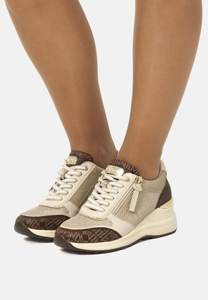 ZAPATILLAS - Zapatillas - marron