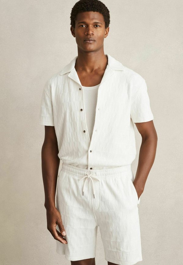 REGULAR FIT - ACKLING TEXTURED CUBAN-COLLAR  - Hemd