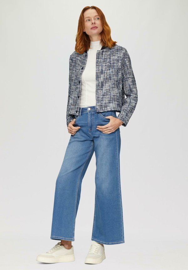 IN BOUCLÉ-OPTIK MIT - Strickjacke