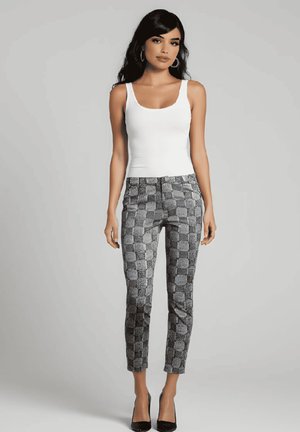 PANTALÓN ESTAMPADO CON BOLSILLOS Y CINTURA CON TRABILLAS - Pantalones - black