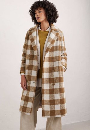 Classic coat - yellow make do and harbour marshland