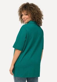 Ulla Popken MANCHES COURTES - Polotričko - classic emerald