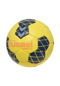 Gelb- und marineblaue Handball mit geometrischen Linienmustern und "hummel classic elite" Branding auf einem weißen Hintergrund.