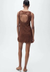 Mango SESENTA - Dnevna obleka - brown