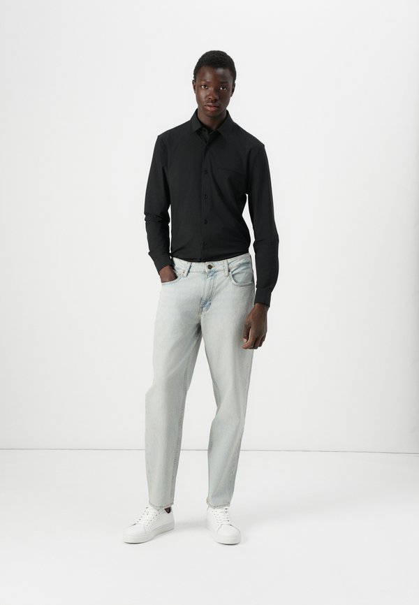 RELAXED TAPER - Jeans Tapered Fit4