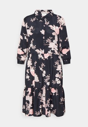 Knopfblusenkleid mit langen Ärmeln, navyblauem Stoff, pink-weißer Blumenmuster und einem gestuften Rockdesign. Weicher Textil, lässiger Stil.
