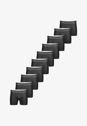 Sorte boxer briefs arrangeret i et forskudt mønster, med en hvid logo-linning. Glat tekstur, tætsiddende design og længde til midt på låret.