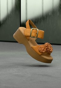 Επιλέχθηκε, valley