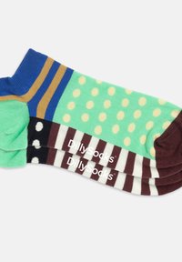 Bunte Knöchelsocken in einem gemischten Muster. Enthält Grün mit gelben Punkten, Braun mit weißen Streifen und einen blau gestreiften Bund.