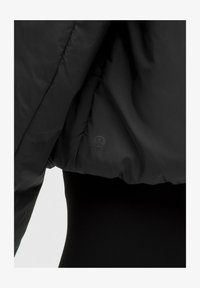 Kijelölve, super dark