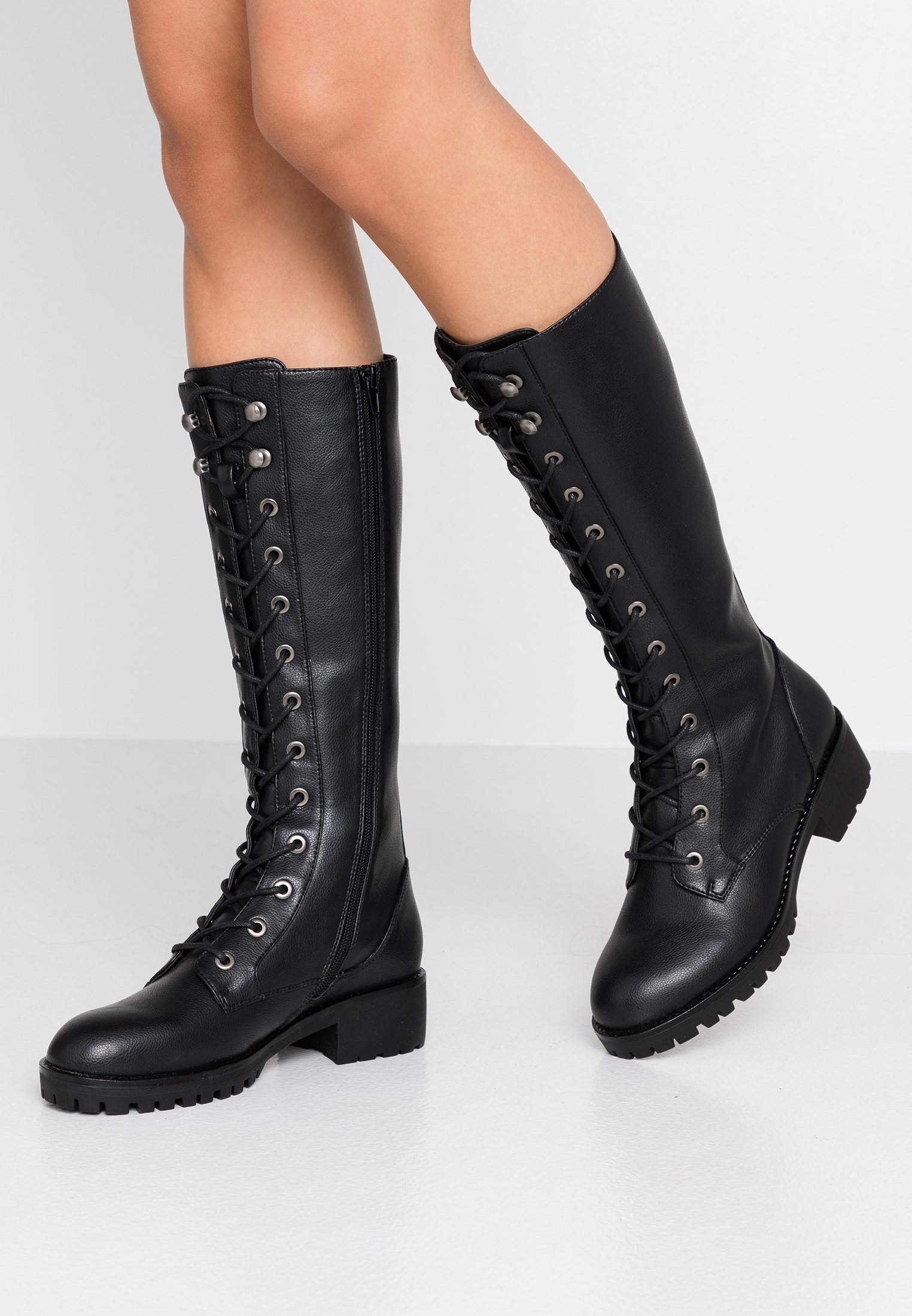 Anna F. Texan Ankle Boots In Black Leather